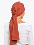 Turban chimio Hannah Rosette La Vedette en gaze de coton aérée, base préformée, confortable et facile à nouer