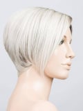 Perruque Amaze Mono Part Ellen Wille : coupe courte asymétrique, frange longue, Prime Hair coiffable 160°C, effet rooted naturel