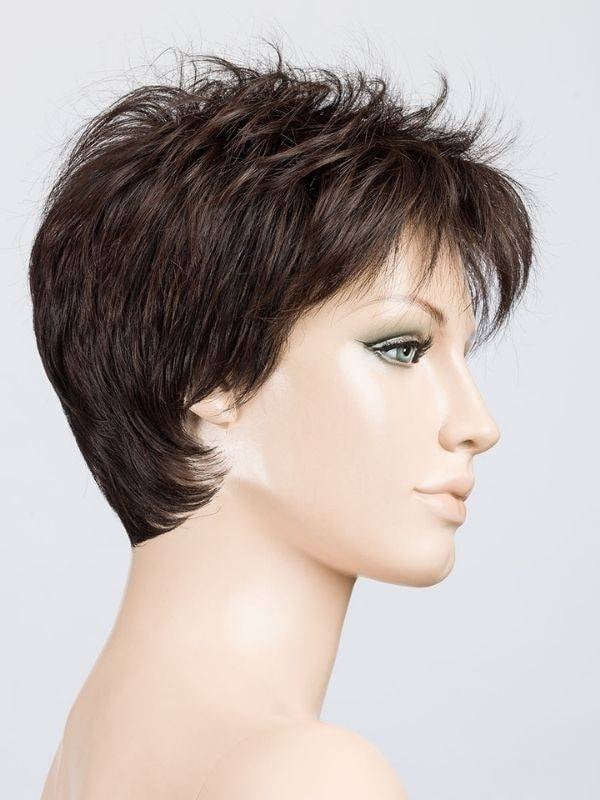 Perruque Bliss Ellen Wille : coupe courte boyish avec frange fine et tulle cinéma, bordure invisible extra longue pour un rendu 