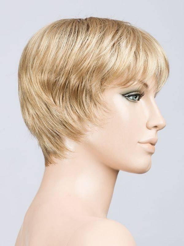 Perruque Pixie Ellen Wille : coupe courte dégradée avec frange, effet rooted, volume naturel et look sportif chic