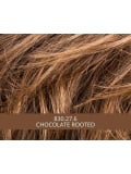 Perruque Raise rooted mix : coupe courte effilée dégradée, volume léger et effet racines foncées pour un rendu naturel.