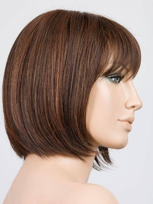 Perruque Sing Mono Part — carré court lisse, frange droite, couleur sandmulti rooted