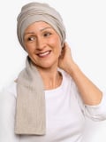 Turban chimio Hannah Rosette La Vedette en gaze de coton aérée, base préformée, confortable et facile à nouer