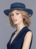 Chapeau canotier femme Venice en paille aérée, ruban noir, couleurs nature, noir ou bleu marine – protection solaire légère.