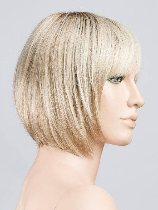 Admirez le petit carré Blues de Ellen Wille avec frange effilée et nuque dégradée