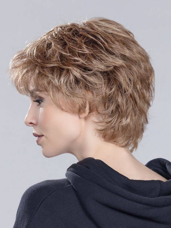 Perruque Keira : pointes effilées, volume et mouvement, effet rooted (racines) ou mix (balayage) pour un look naturel