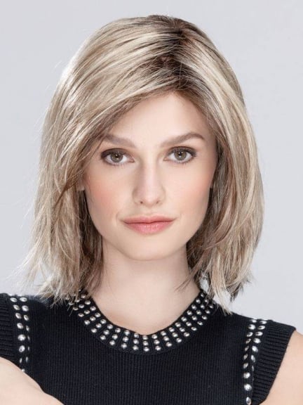 Limit Mono Part — perruque chic aux pointes effilées. Adoptez le style