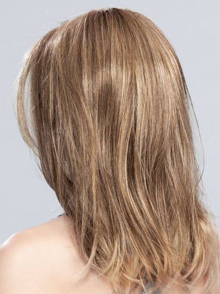 Découvrez Miley Small Mono, perruque longue pour petite taille, effet 'rooted' ou 'mix'