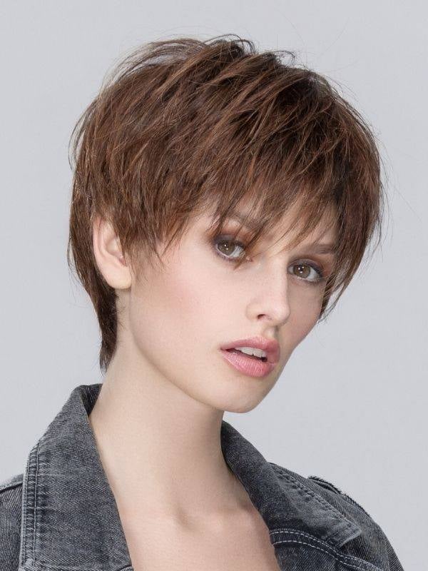 Perruque Beat Ellen Wille : coupe courte effilée avec frange, tombé élégant et look naturel
