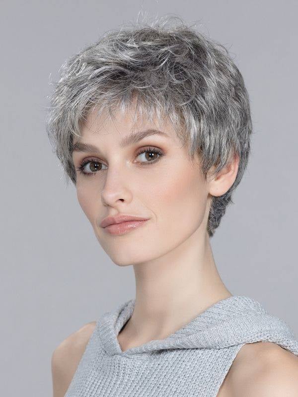 Perruque Ellen Wille Foxy Mono : coupe courte classique, tulle frontal invisible extra-long pour un effet naturel et discret.