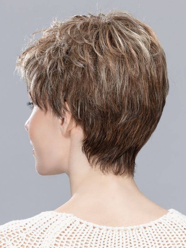 Perruque Sun Mono Ellen Wille : coupe courte dégradée, fibre thermorésistante 130°C et lace front invisible extra-long pour une 