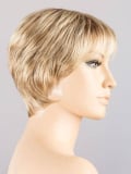 Perruque Select Soft Ellen Wille : coupe courte lisse, volume naturel, tulle frontal extra-long invisible, monture confort médic