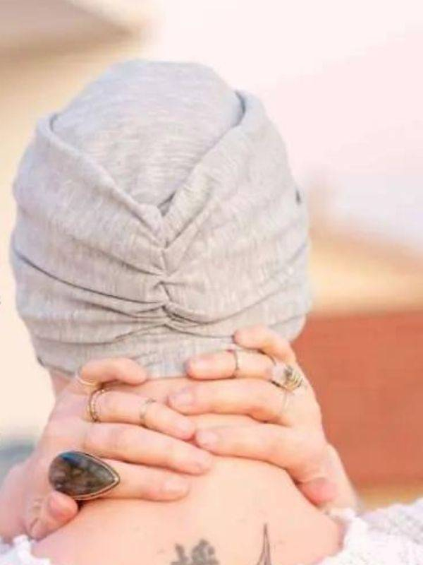 Bonnet Toutan en coton jersey, OEKO-TEX SPF40+ — Crédit photo Ilan Dehé