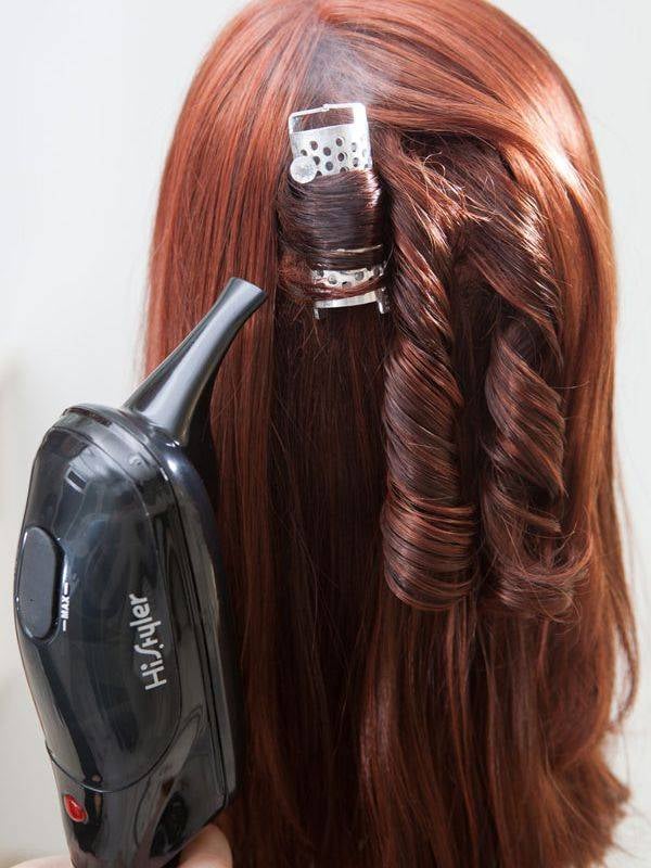 Hi-Styler Herzig Interlook : appareil vapeur léger pour perruques en fibre synthétique, buse inclinée, support et gobelet gradué