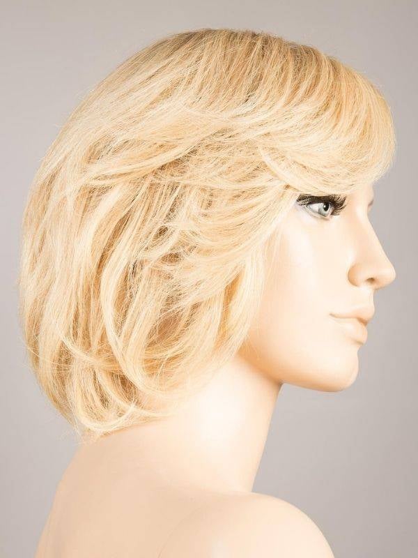 Perruque Brillance Plus Deluxe Ellen Wille : carré dégradé en Remy Hair, monofilament 100% fait main, tulle frontal extra long.