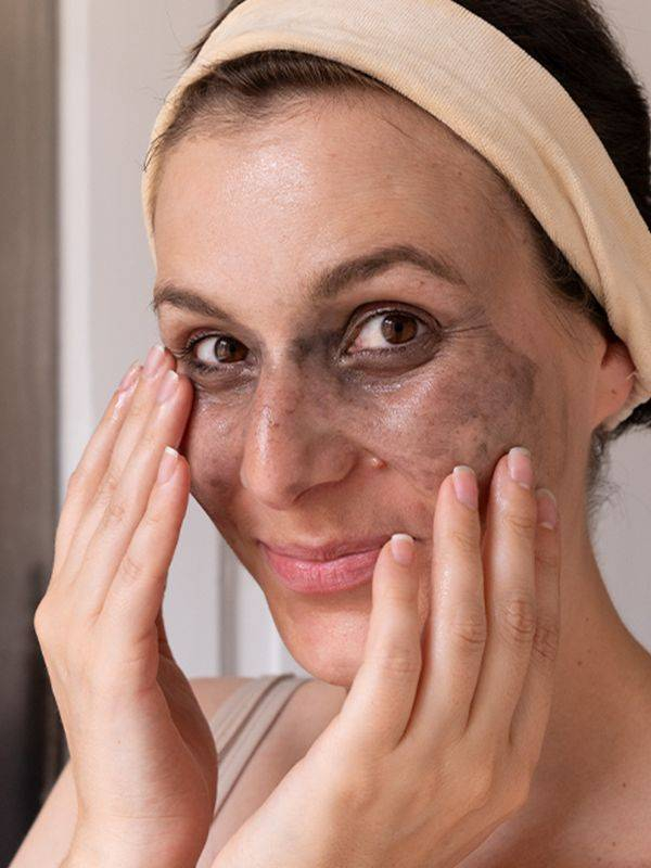 Pommade Démaquillante MÊME 50ml : baume qui se transforme en huile, démaquillage doux visage et yeux, peaux sensibles.