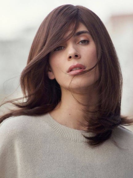 Perruque Christelle NJ Création, longue et lisse, frange balayée, tulle front, technologie antiglisse