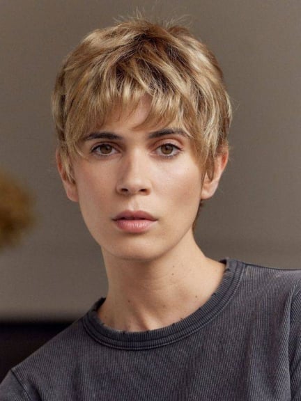 Perruque Julie coupe courte - Fibre NJ soyeuse, confort médical et technologie Antiglisse