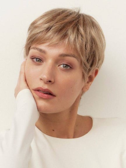 Perruque Ophélie courte dégradée NJ Création — bonnet médical, bordure tulle