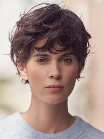 Adelaïde Mixte — perruque courte mixte NJ Création, volume naturel et tulle frontale