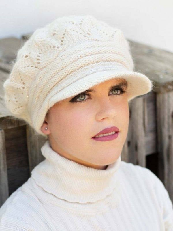 Casquette Elise MM Paris en laine, angora et acrylique : chaude, confortable, coloris doux, style féminin chic