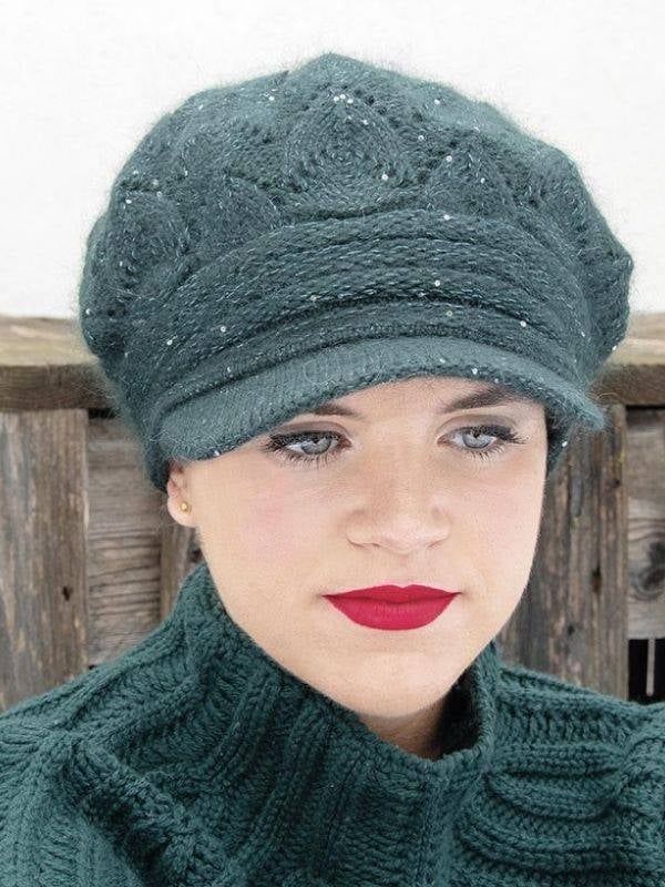 Casquette Elise MM Paris en laine, angora et acrylique : chaude, confortable, coloris doux, style féminin chic