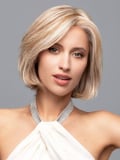 Perruque Euro Silver Gisela Mayer : carré mi-long lisse en 100% Euro Human Hair, bordure frontale invisible, look naturel