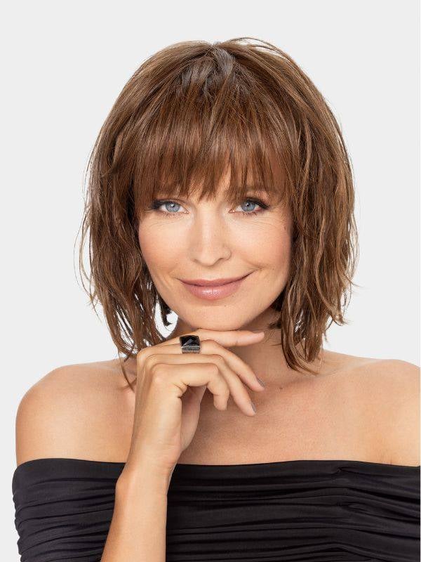 Perruque Magic Clou Gisela Mayer mi-longue avec frange droite, effet coiffé/décoiffé, fibre synthétique naturelle résistante à 1