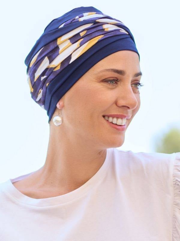 Turban chimio Bastille NJ Création : turban léger à plis superposés, joli volume, facile à enfiler, idéal pendant la chimiothéra