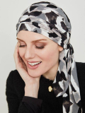 Turban Madrid Printed Gisela Mayer, turban-foulard chimio en viscose douce à imprimé, confortable et facile à nouer.