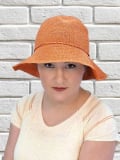 Chapeau Aliette MM Paris coloris sable, 100% papier respirant, léger et confortable pour se protéger du soleil avec style.