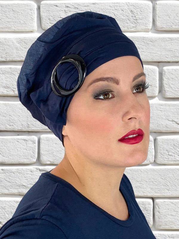 Turban Jules MMParis en fibre de bambou plissé, léger et respirant, volume naturel pour un look féminin et confortable.