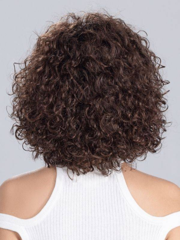 Perruque Disco Ellen Wille : coupe boule ultra bouclée avec mini lace front pour un rendu naturel et glamour