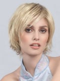 Perruque Easy Mono Part Ellen Wille Perucci, coupe courte effilée avec bordure frontale invisible, effet naturel et discret.