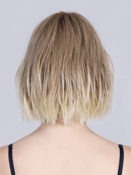 Admirez la Perruque Vivi Mono Part: carré droit, frange effilée et Cool Pads