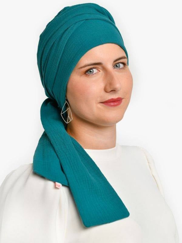 Turban chimio Hannah Rosette La Vedette en gaze de coton aérée, base préformée, confortable et facile à nouer