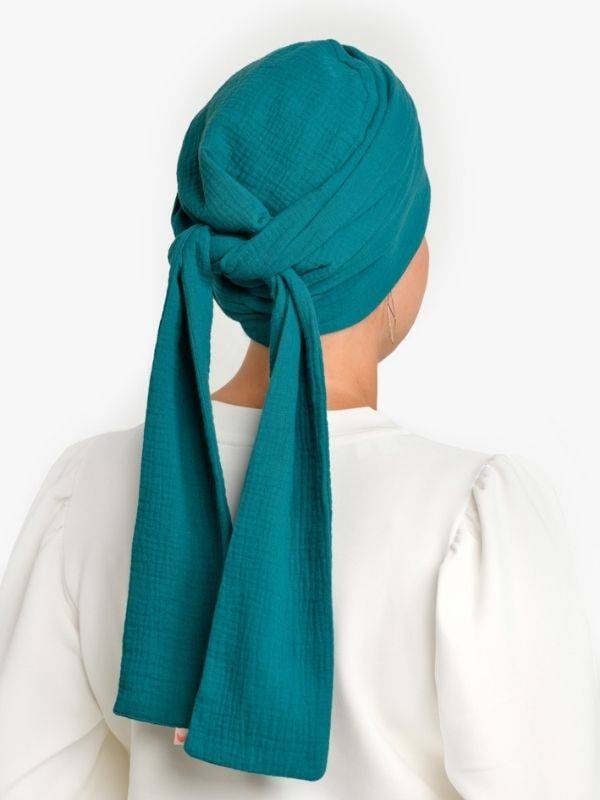Turban chimio Hannah Rosette La Vedette en gaze de coton aérée, base préformée, confortable et facile à nouer