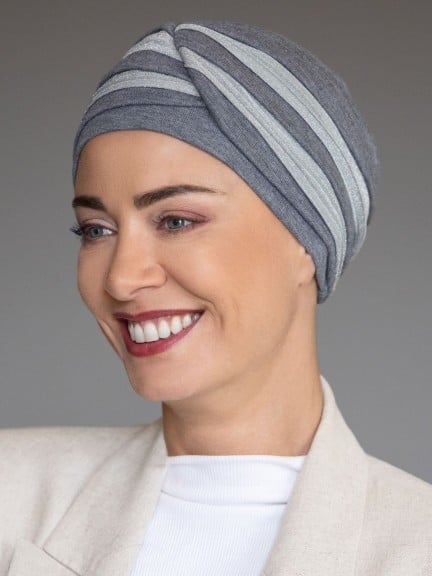 Découvrez le Turban Neuilly — plis élégants et confort pour un style raffiné
