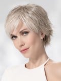 Perruque Avenue Small Soft Ellen Wille : coupe courte, tulle frontal extra-long, fibre Air Lite résistante à la chaleur, petite 