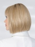 Miss Comfort - carré mi-long, frange droite, bonnet médical, fibre résistante 130°C