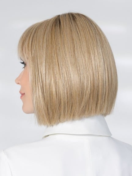 Miss Comfort - carré mi-long, frange droite, bonnet médical, fibre résistante 130°C