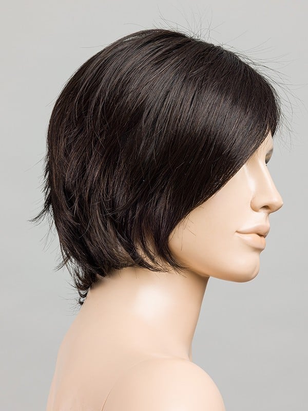 Perruque Easy Mono Part Ellen Wille Perucci, coupe courte effilée avec bordure frontale invisible, effet naturel et discret.