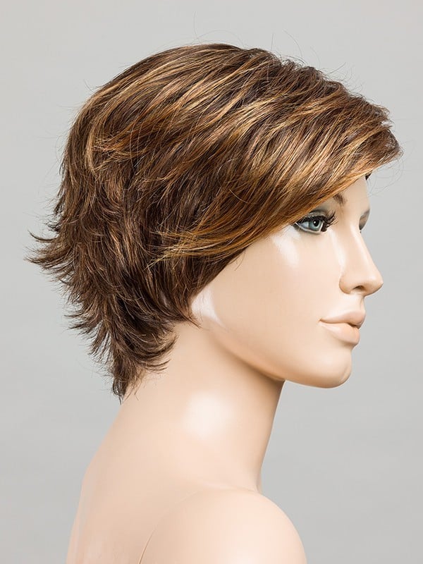 Perruque Open Perucci : coupe courte effilée, volume coiffé-décoiffé, nuque allongée pour un style rock et féminin