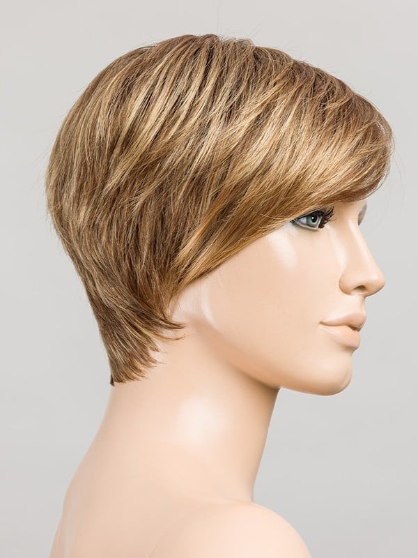 Perruque Point : coupe courte asymétrique avec longue frange, rendu naturel, plusieurs coloris disponibles (rooted/mix).