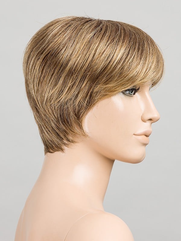 Perruque Tool coupe courte : frange droite, mèches effilées sur les côtés, effet méché pour un look moderne et naturel