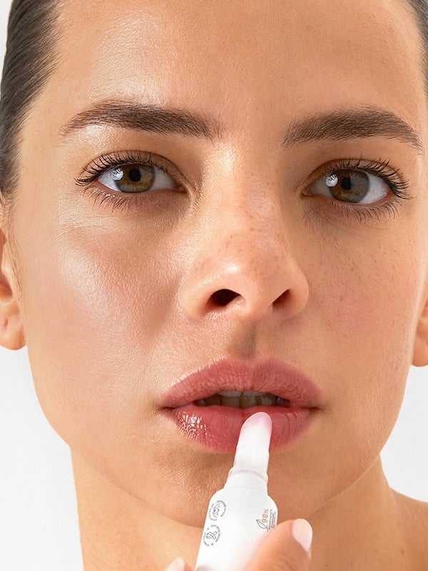 Baume à lèvres MÊME 10ml : effet pansement, nourrit et répare les lèvres sèches, gercées et sensibilisées (chimio/radiothérapie)