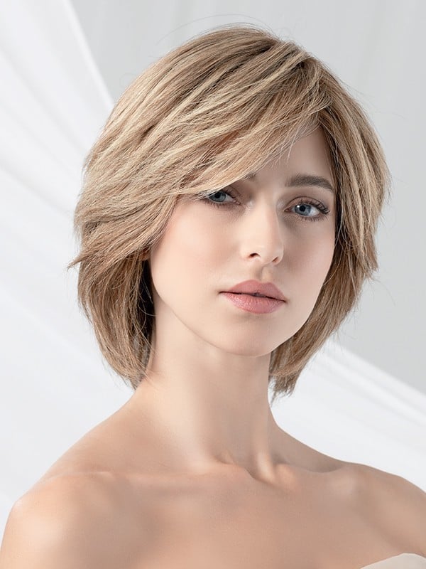 Perruque Brillance Plus Deluxe Ellen Wille : carré dégradé en Remy Hair, monofilament 100% fait main, tulle frontal extra long.