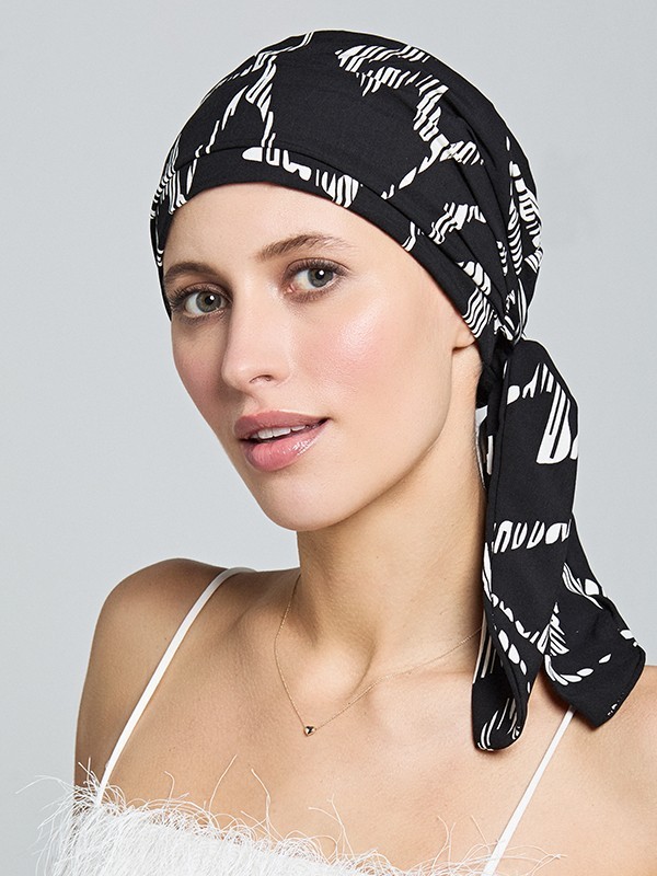 Turban Nola Short Gisela Mayer, à pans mi-longs à nouer, 100% viscose douce et respirante, idéal en cas d’alopécie ou chimio