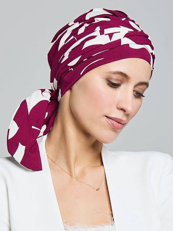 Turban Nola Long Gisela Mayer : pans mi-longs, viscose douce, motifs colorés, idéal en cas de chimiothérapie, alopécie ou pelade
