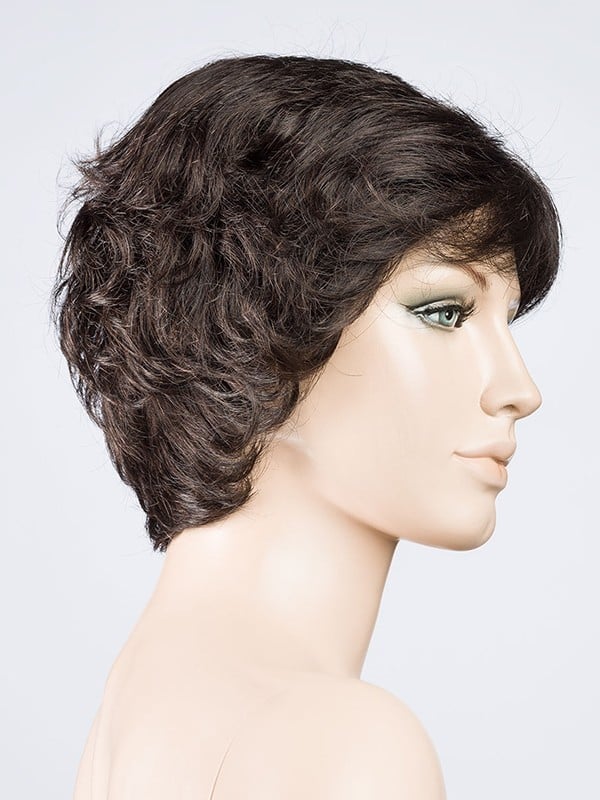 Perruque Alexis Deluxe Ellen Wille : ondulations volumineuses, effet racines foncées, look urbain glamour et confortable.